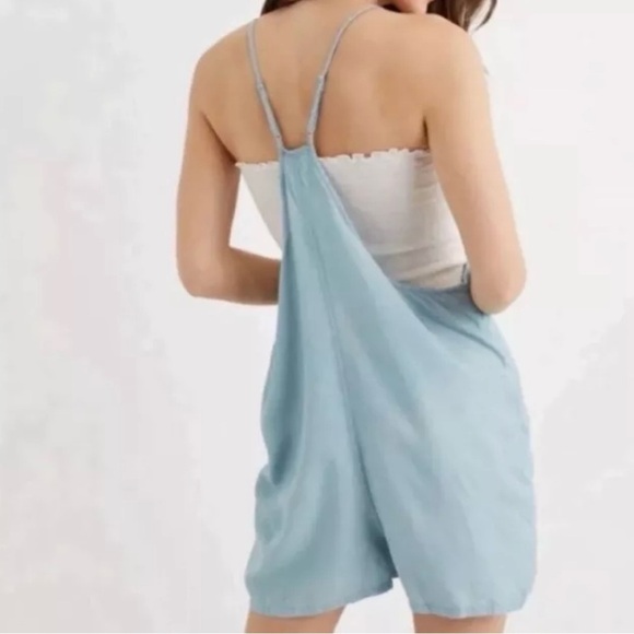 Aerie Women’s S/P Blue Chambray Bib Shortalls Overall Jumper Romper Playsuit - Picture 11 of 11